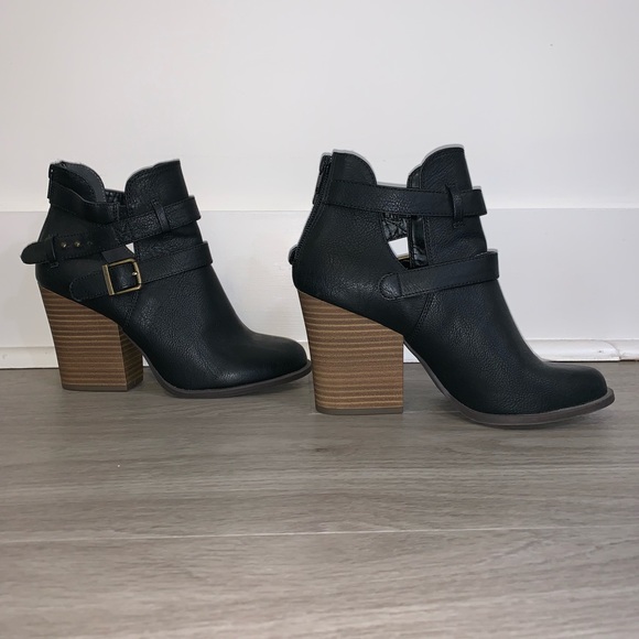 Booties - Picture 2 of 9